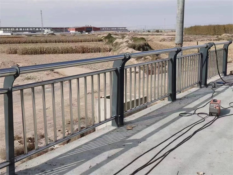 河道護欄